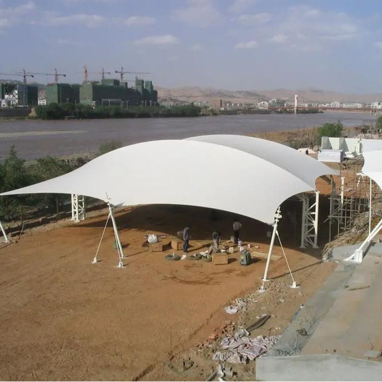 新晃膜结构汽车棚